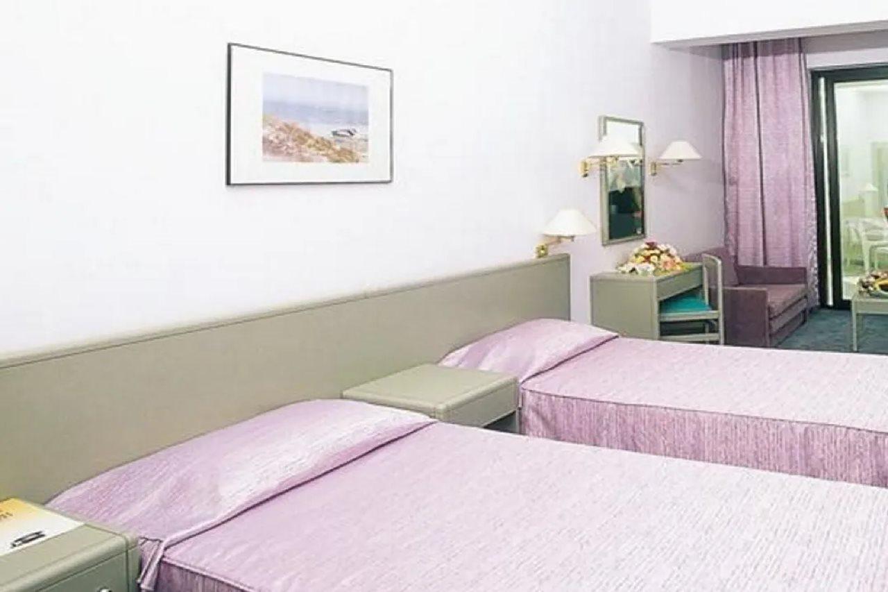 Arinna Hotel Titreyengol Extérieur photo